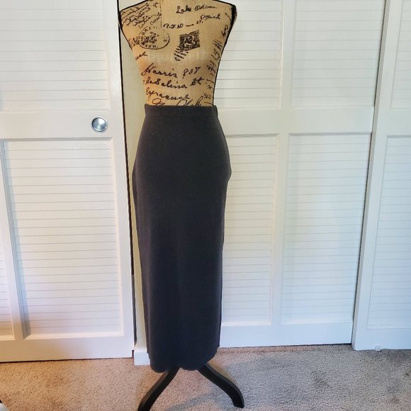 Like New Benetton Classic Merino Wool Long Skirt 36 inches long - Picture 1 of 3
